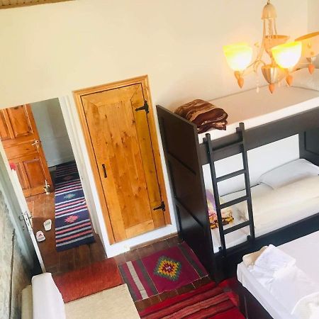 Flora'S Guesthouse 'The Fir Gate' Gjirokastra Kültér fotó