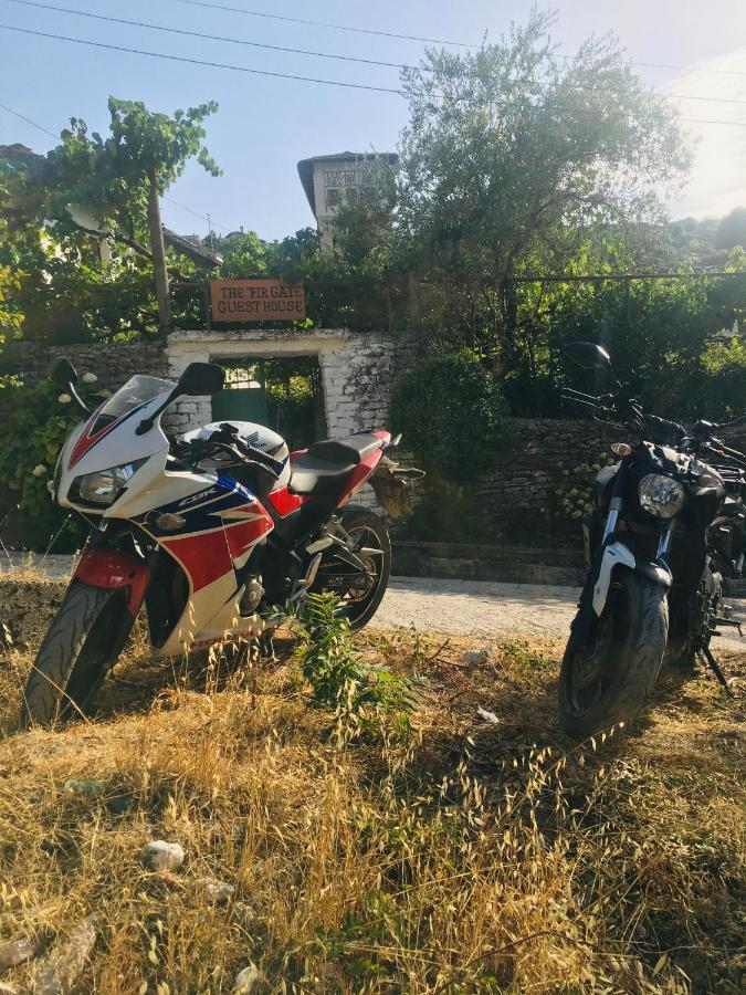 Flora'S Guesthouse 'The Fir Gate' Gjirokastra Kültér fotó