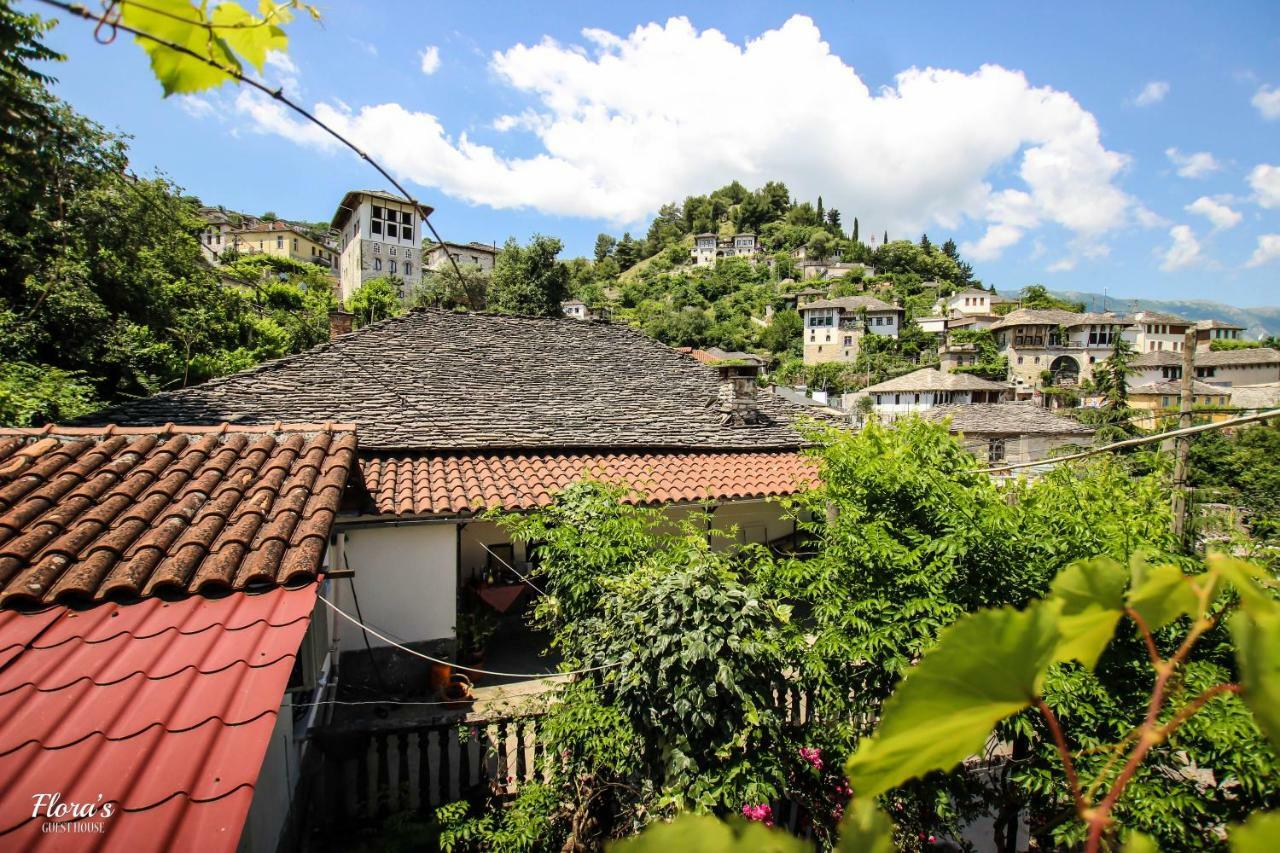 Flora'S Guesthouse 'The Fir Gate' Gjirokastra Kültér fotó