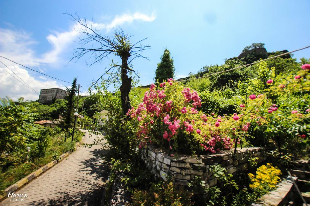 Flora'S Guesthouse 'The Fir Gate' Gjirokastra Kültér fotó