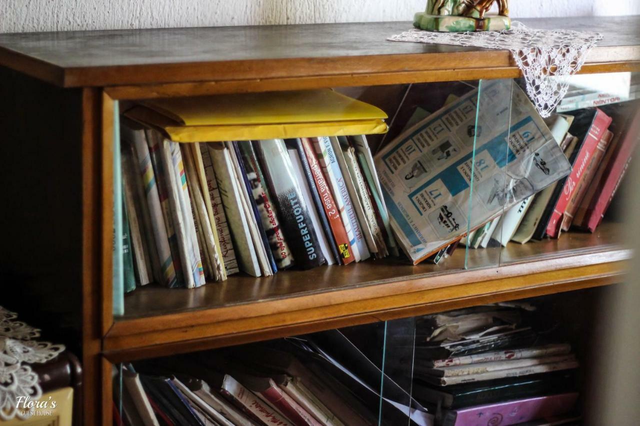 Flora'S Guesthouse 'The Fir Gate' Gjirokastra Kültér fotó