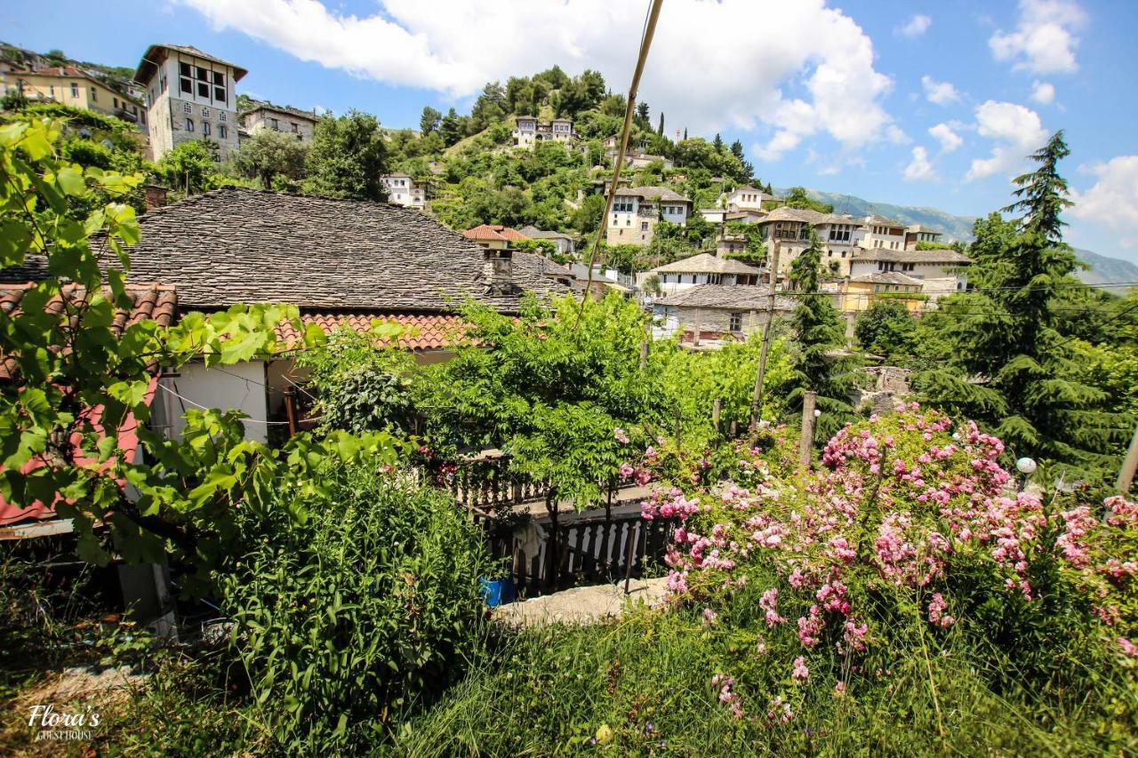 Flora'S Guesthouse 'The Fir Gate' Gjirokastra Kültér fotó